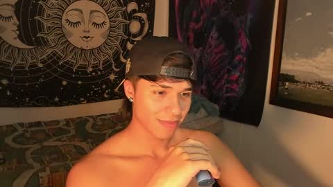 Snapshot of victorino_jhonson chatting on 12.19.24 Victorino Jhonson online show from 12.19.24