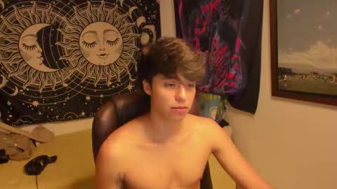 Snapshot of victorino_jhonson chatting on 12.01.25 Victorino Jhonson online show from 12.01.25