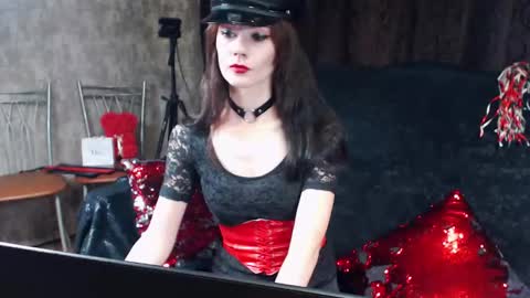 Snapshot of victoryvega chatting on 09.17.25 VictoryVega online show from 09.17.25