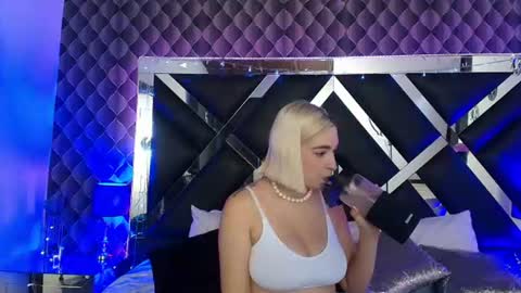 victtoria lee online show from 07.23.26