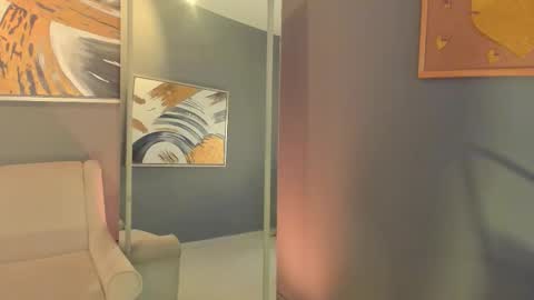 Snapshot of vienah_louis chatting on 02.26.26 vienah_louis online show from 02.26.26