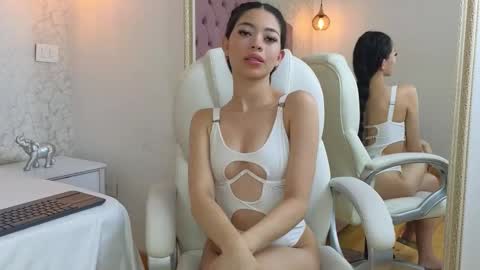 Violet  online show from 01.14.26