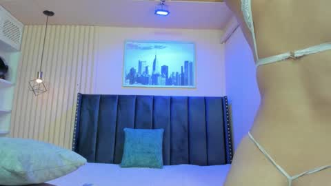 Viiolett online show from 02.28.26