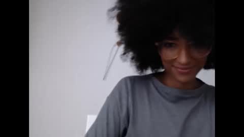 viiolettaaa online show from 04.28.26