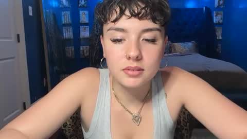 Snapshot of viiperthevixen chatting on 07.15.26 viipertheviixen online show from 07.15.26