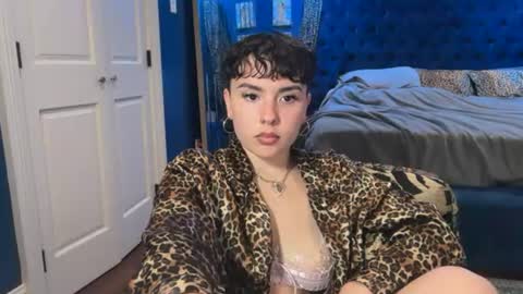 Snapshot of viiperthevixen chatting on 07.15.26 viipertheviixen online show from 07.15.26