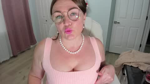 Snapshot of vika7333 chatting on 12.09.24 Ukrainian-woman online show from 12.09.24