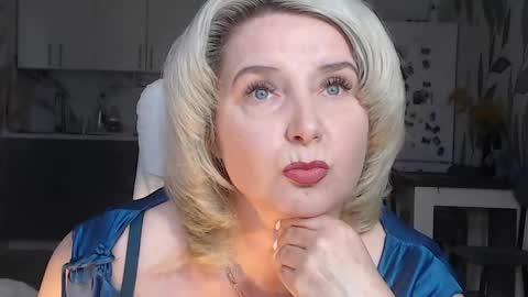 Vikaohair online show from 04.15.26