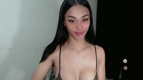 Snapshot of vikkylustfull chatting on 01.29.25 vikkylustfull online show from 01.29.25