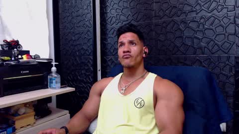 Viktor Herrera online show from 03.12.25