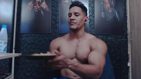 Viktor Herrera online show from 03.17.26