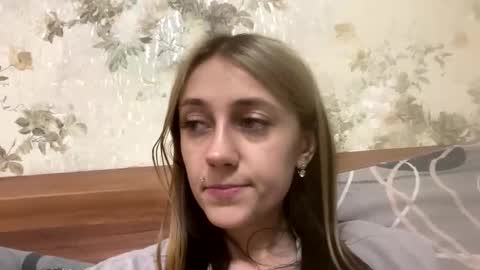 Snapshot of viktoria9898 chatting on 06.07.26 Sweett online show from 06.07.26