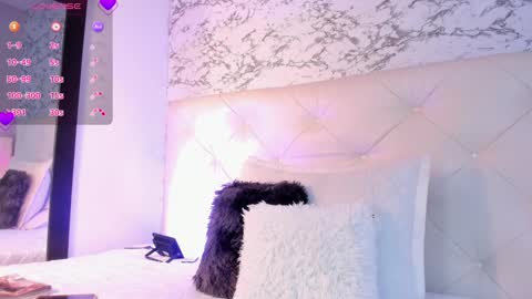 Snapshot of viktoria_davis_ chatting on 02.21.25 Viktoria online show from 02.21.25