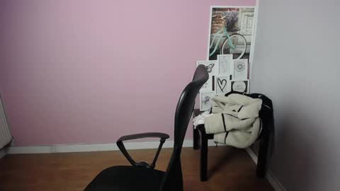 Snapshot of viktoria_lovely chatting on 12.31.24 viktoria_lovely online show from 12.31.24