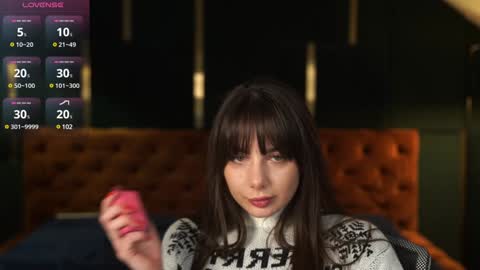 Snapshot of viktoria_storm chatting on 12.13.24 Alisa online show from 12.13.24