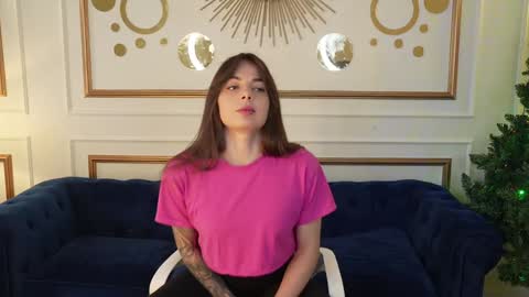 Snapshot of viktoria_storm chatting on 01.04.25 Alisa online show from 01.04.25