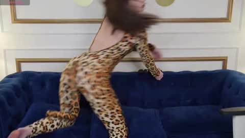 Snapshot of viktoria_storm chatting on 02.23.25 Alisa online show from 02.23.25