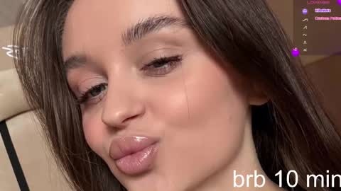 Snapshot of villuuvargas chatting on 03.13.26 Eva online show from 03.13.26