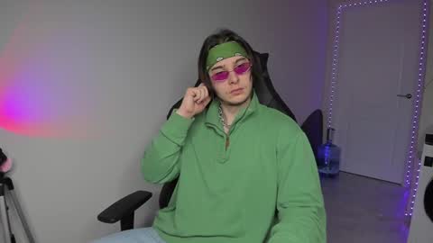 Vincent Strong online show from 12.03.24