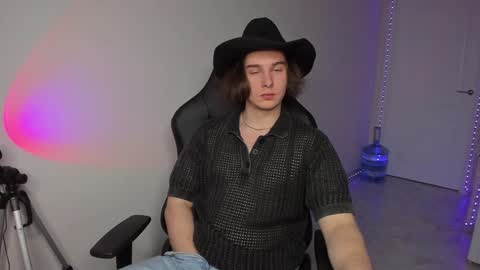 Vincent Strong online show from 01.05.25