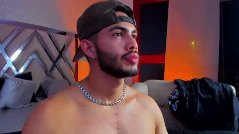Snapshot of vincentblack_ chatting on 05.17.26 Vincent online show from 05.17.26