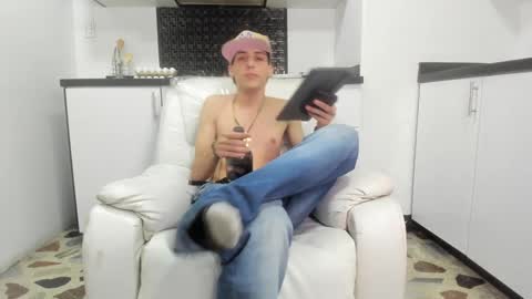 Snapshot of vincenthunter chatting on 12.04.24 Vincent online show from 12.04.24