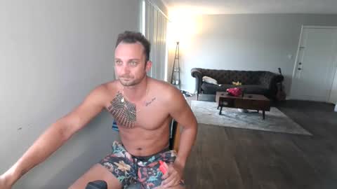 Snapshot of vinny_fuxgood chatting on 10.30.25 Vinny online show from 10.30.25