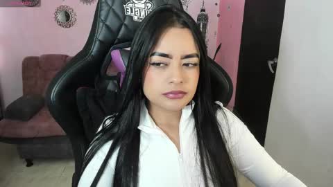 Daniela online show from 11.25.25