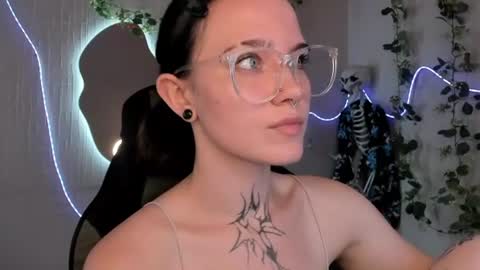 Snapshot of violaf1ex chatting on 06.22.26 Viola online show from 06.22.26