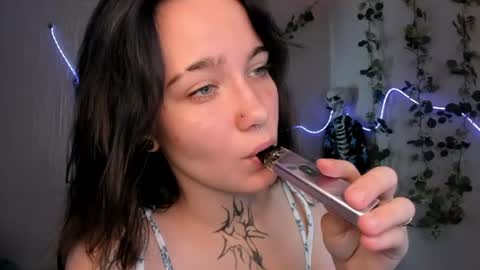 Snapshot of violaf1ex chatting on 06.27.26 Viola online show from 06.27.26