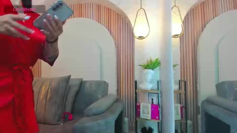 Snapshot of violeet_scottt chatting on 02.14.26 Violette online show from 02.14.26