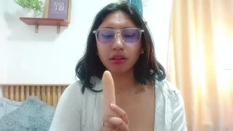 V I O L E T  online show from 07.28.26