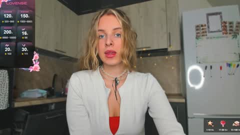 Snapshot of violet_blue_eyes chatting on 12.28.24 Violet online show from 12.28.24