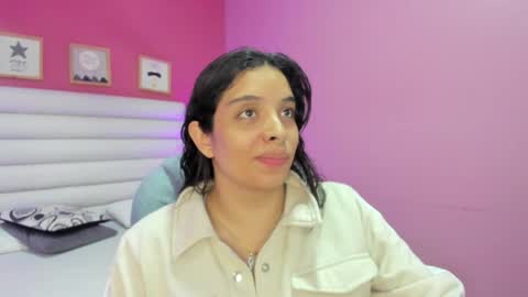 Snapshot of violet_sinclair chatting on 05.05.26 violet_sinclair online show from 05.05.26