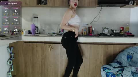 violet-sweet-23 online show from 10.24.25