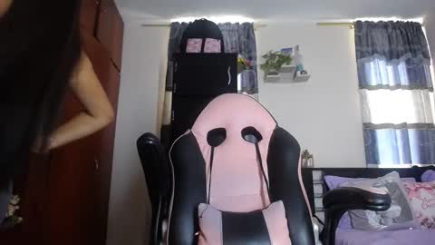 violeta.. online show from 11.30.25