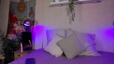 Violeta  online show from 09.30.25