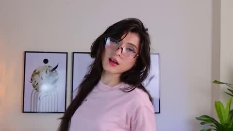 Violeta online show from 10.08.25