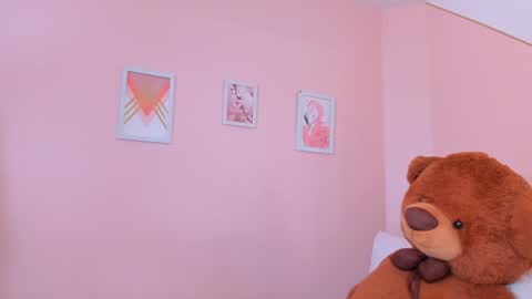 Snapshot of violeta_rodriguez_ chatting on 05.29.26 Violeta Rodriguez online show from 05.29.26