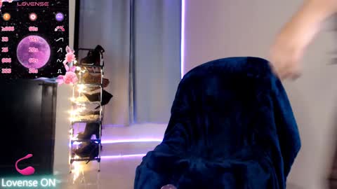 Snapshot of violetabitch chatting on 01.28.25 Violetta Morningstar online show from 01.28.25