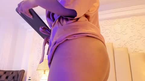 Snapshot of violetahills_ chatting on 07.17.26 Violeta online show from 07.17.26