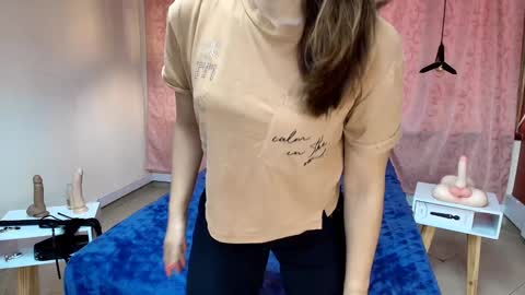Snapshot of violetascott_ chatting on 12.16.24 VIOLETA online show from 12.16.24