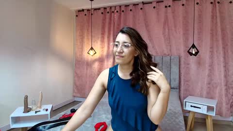 Snapshot of violetascott_ chatting on 12.24.24 VIOLETA online show from 12.24.24