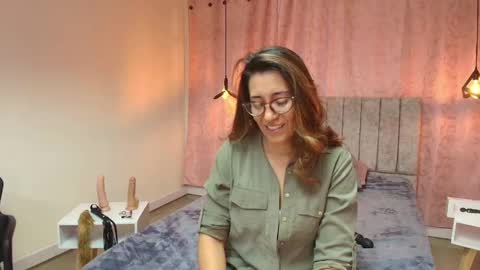 Snapshot of violetascott_ chatting on 02.20.25 VIOLETA online show from 02.20.25