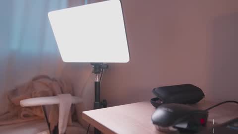 violeth___ online show from 10.22.25