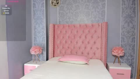 VIOLETA online show from 02.10.25