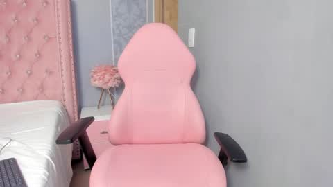 VIOLETA online show from 02.11.25