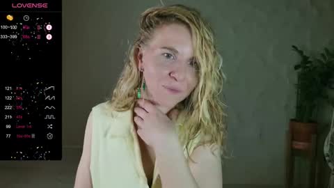 Violet  next stream December 6 online show from 11.15.25