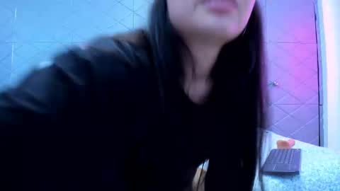 Violet Rousse online show from 02.04.25