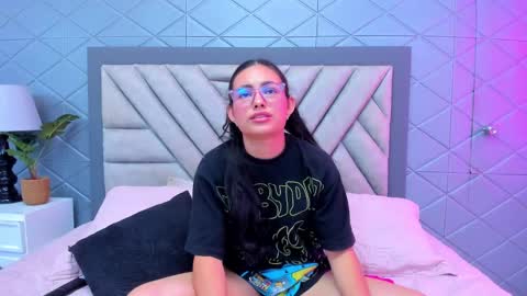 Violet Rousse online show from 02.10.25